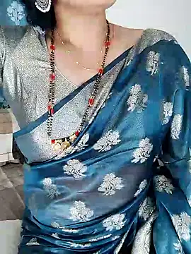 Snapshot of Indian_desi_wife chatting on 09-15-25, 02:23 Indian desi wife online show from 09-15-25, 02:23