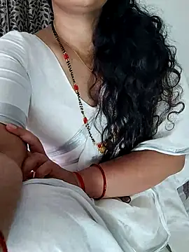 Snapshot of Indian_desi_wife chatting on 03-19-25, 07:17 Indian desi wife online show from 03-19-25, 07:17
