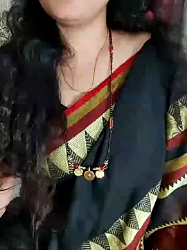 Snapshot of Indian_desi_wife chatting on 01-07-25, 03:44 Indian desi wife online show from 01-07-25, 03:44