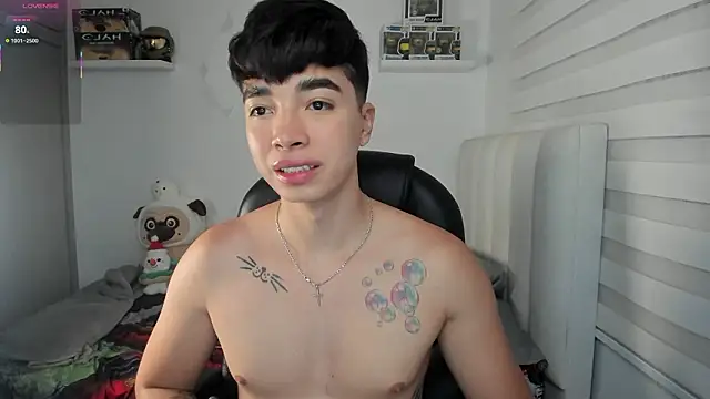 santy7v7 online show from 03-26-26, 01:31