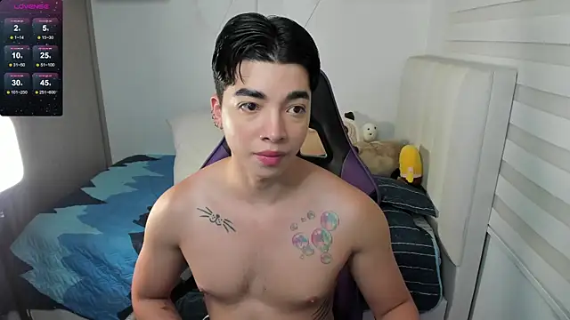 santy7v7 online show from 10-10-25, 01:12