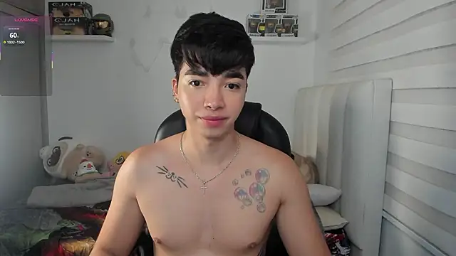 santy7v7 online show from 03-21-26, 01:26