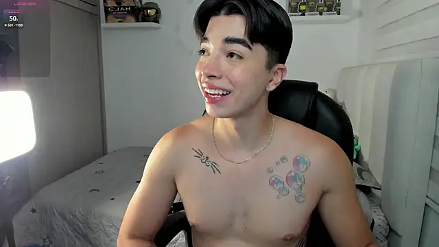 santy7v7 online show from 11-26-25, 01:22