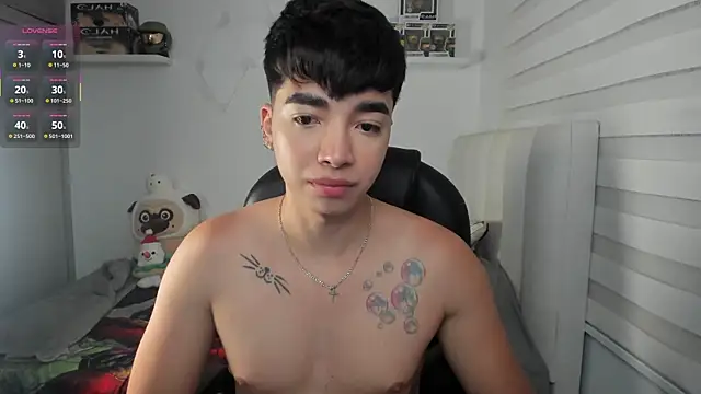 santy7v7 online show from 03-24-26, 01:33