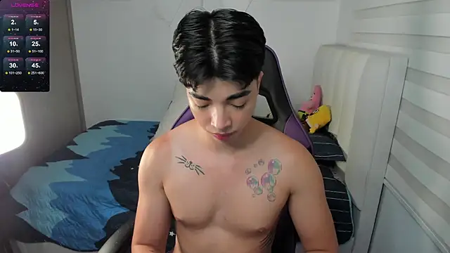 santy7v7 online show from 09-25-25, 01:17