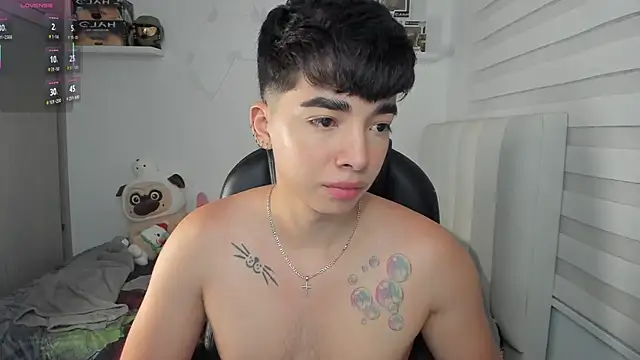 santy7v7 online show from 04-11-26, 01:37