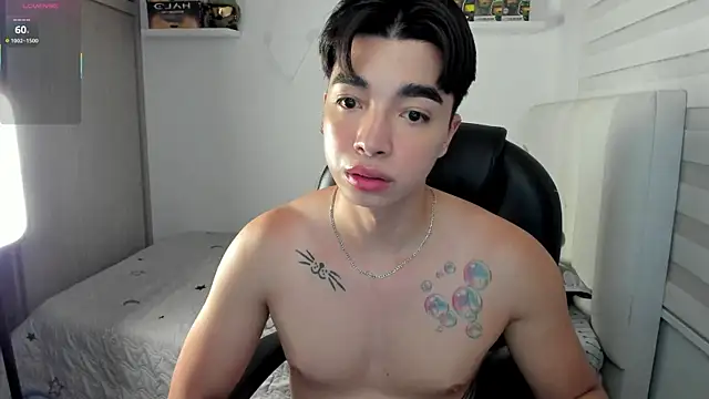 santy7v7 online show from 12-18-25, 01:37