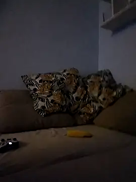 Snapshot of Fresexnow chatting on 11-17-25, 12:14 Fresexnow online show from 11-17-25, 12:14