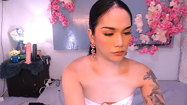 Snapshot of Oriental_Tiara chatting on 10-05-25, 03:08 Oriental Tiara online show from 10-05-25, 03:08