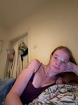 Snapshot of jannis1992 chatting on 04-04-26, 03:35 jannis1992 online show from 04-04-26, 03:35