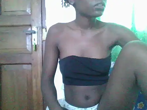 sweetchic  online show from 10-28-25, 10:03