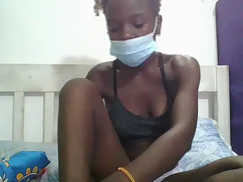 sweetchic  online show from 11-17-25, 06:45