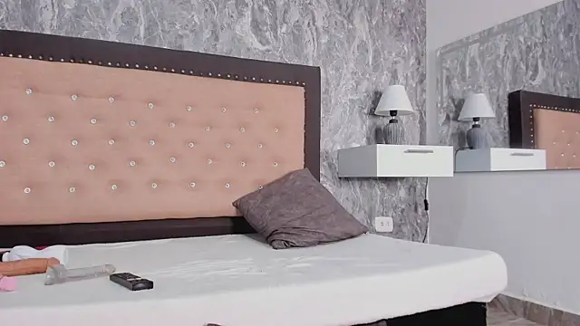 Lia sarahi online show from 11-27-25, 11:54