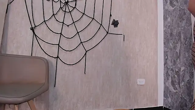 Lia sarahi online show from 10-31-25, 12:02