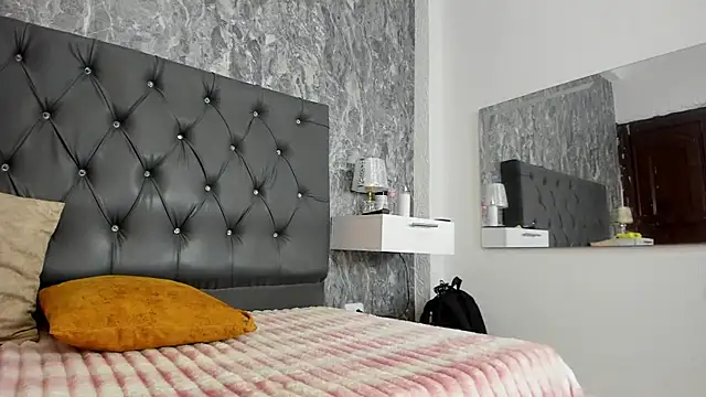 Lia sarahi online show from 02-13-26, 02:50