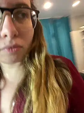 DienkaGreen online show from 11-23-25, 05:56