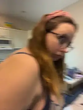 DienkaGreen online show from 12-20-25, 02:03