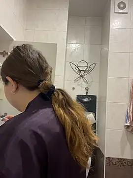 DienkaGreen online show from 01-13-26, 06:39