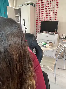 Snapshot of DienkaGreen chatting on 02-15-26, 01:43 DienkaGreen online show from 02-15-26, 01:43