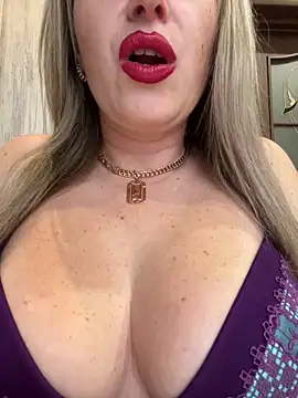 Kittenforyou online show from 02-11-26, 01:00