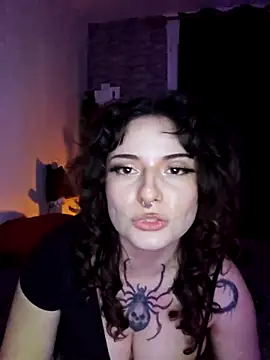 Moxxxie online show from 11-19-25, 05:24