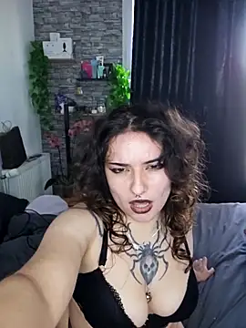 Moxxxie online show from 11-12-25, 03:16