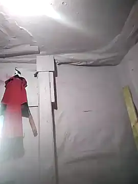 Wero4200 online show from 10-05-25, 03:19