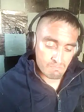 Wero4200 online show from 05-15-26, 02:26