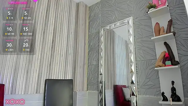 Snapshot of BriannaChelsea chatting on 01-09-26, 12:12 BriannaChelsea online show from 01-09-26, 12:12