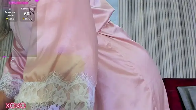 Snapshot of BriannaChelsea chatting on 10-29-25, 12:04 BriannaChelsea online show from 10-29-25, 12:04