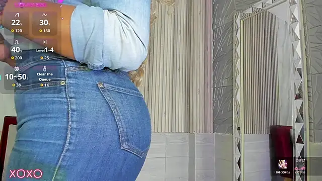 Snapshot of BriannaChelsea chatting on 11-21-25, 12:04 BriannaChelsea online show from 11-21-25, 12:04