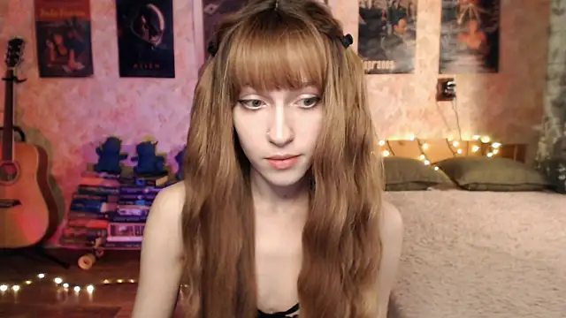 Snapshot of Friendly_Ellie chatting on 12-28-24, 12:15 Friendly Ellie online show from 12-28-24, 12:15