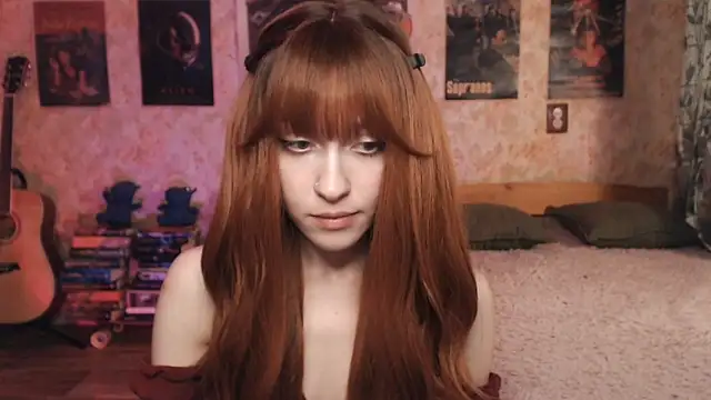 Snapshot of Friendly_Ellie chatting on 09-15-25, 01:00 Friendly Ellie online show from 09-15-25, 01:00