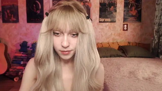 Snapshot of Friendly_Ellie chatting on 03-19-25, 11:14 Friendly Ellie online show from 03-19-25, 11:14