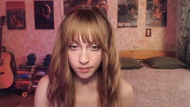 Snapshot of Friendly_Ellie chatting on 07-20-26, 02:30 Friendly Ellie online show from 07-20-26, 02:30