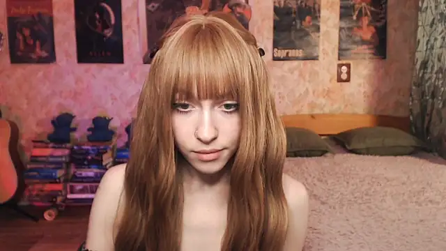 Snapshot of Friendly_Ellie chatting on 10-21-25, 11:15 Friendly Ellie online show from 10-21-25, 11:15