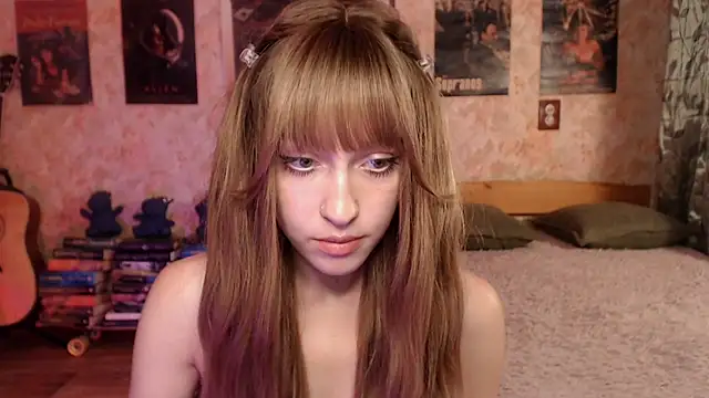 Snapshot of Friendly_Ellie chatting on 07-15-26, 12:17 Friendly Ellie online show from 07-15-26, 12:17
