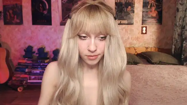 Snapshot of Friendly_Ellie chatting on 02-16-25, 12:08 Friendly Ellie online show from 02-16-25, 12:08