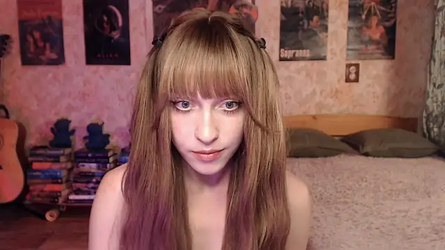 Snapshot of Friendly_Ellie chatting on 06-18-26, 12:20 Friendly Ellie online show from 06-18-26, 12:20
