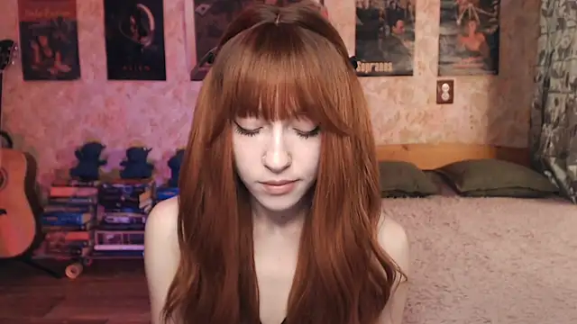 Snapshot of Friendly_Ellie chatting on 09-10-25, 11:15 Friendly Ellie online show from 09-10-25, 11:15