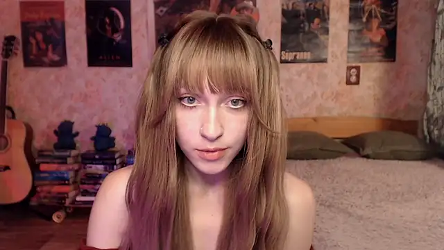Snapshot of Friendly_Ellie chatting on 06-25-26, 12:30 Friendly Ellie online show from 06-25-26, 12:30