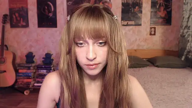 Snapshot of Friendly_Ellie chatting on 06-30-26, 12:21 Friendly Ellie online show from 06-30-26, 12:21