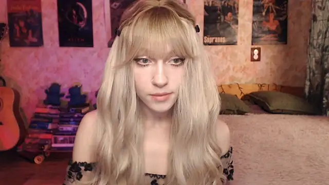 Snapshot of Friendly_Ellie chatting on 02-12-25, 11:09 Friendly Ellie online show from 02-12-25, 11:09
