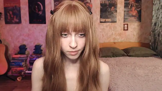 Friendly Ellie online show from 11-30-25, 01:39