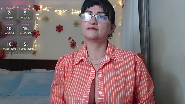 ISABEEL SOFIA01 online show from 09-24-25, 10:33