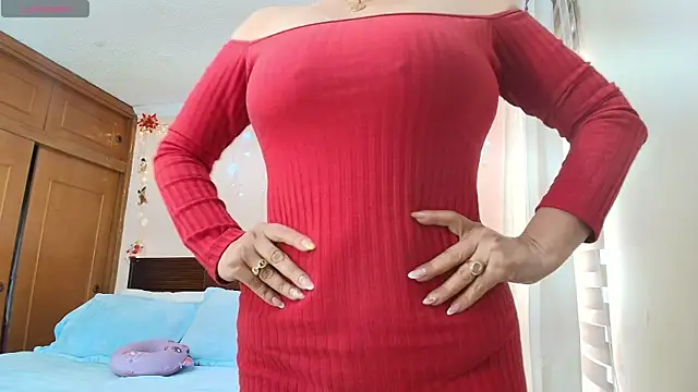 ISABEEL SOFIA01 online show from 05-31-26, 06:20