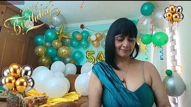 Snapshot of ISABEEL_SOFIA01 chatting on 06-04-26, 04:00 ISABEEL SOFIA01 online show from 06-04-26, 04:00