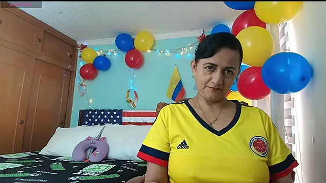 Snapshot of ISABEEL_SOFIA01 chatting on 06-17-26, 09:03 ISABEEL SOFIA01 online show from 06-17-26, 09:03