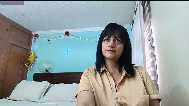 Snapshot of ISABEEL_SOFIA01 chatting on 07-15-26, 12:45 ISABEEL SOFIA01 online show from 07-15-26, 12:45