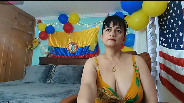 Snapshot of ISABEEL_SOFIA01 chatting on 07-10-26, 11:54 ISABEEL SOFIA01 online show from 07-10-26, 11:54